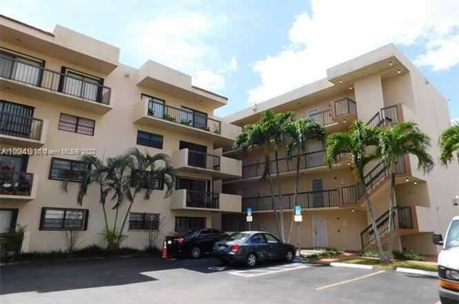 995 SW 84th Ave #203 For Sale A11058610, FL