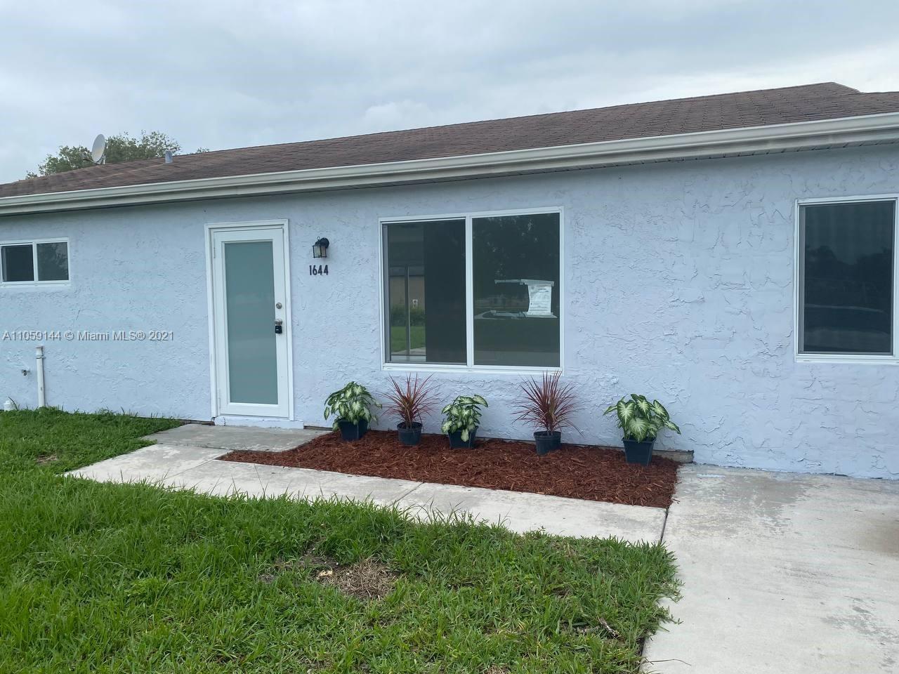 1644 SW Bayshore Blvd, Port St. Lucie, FL 34984