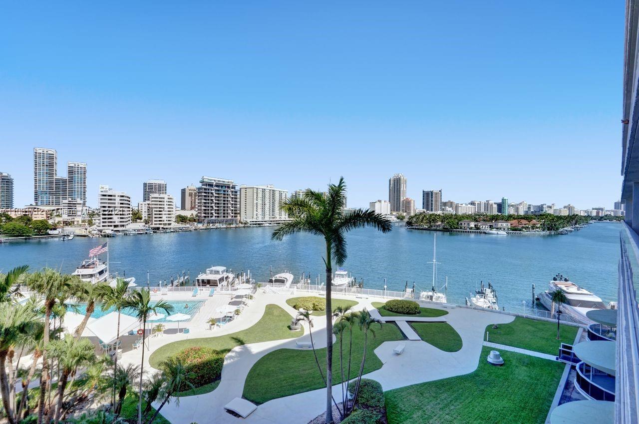 900  Bay Dr #522 For Sale A11081712, FL