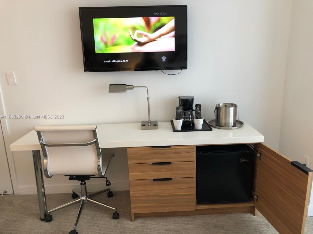 2602 E Hallandale Beach Blvd 403A, Hallandale Beach, Florida 33009, 1 Bedroom Bedrooms, ,1 BathroomBathrooms,Residentiallease,For Rent,2602 E Hallandale Beach Blvd 403A,A11083209