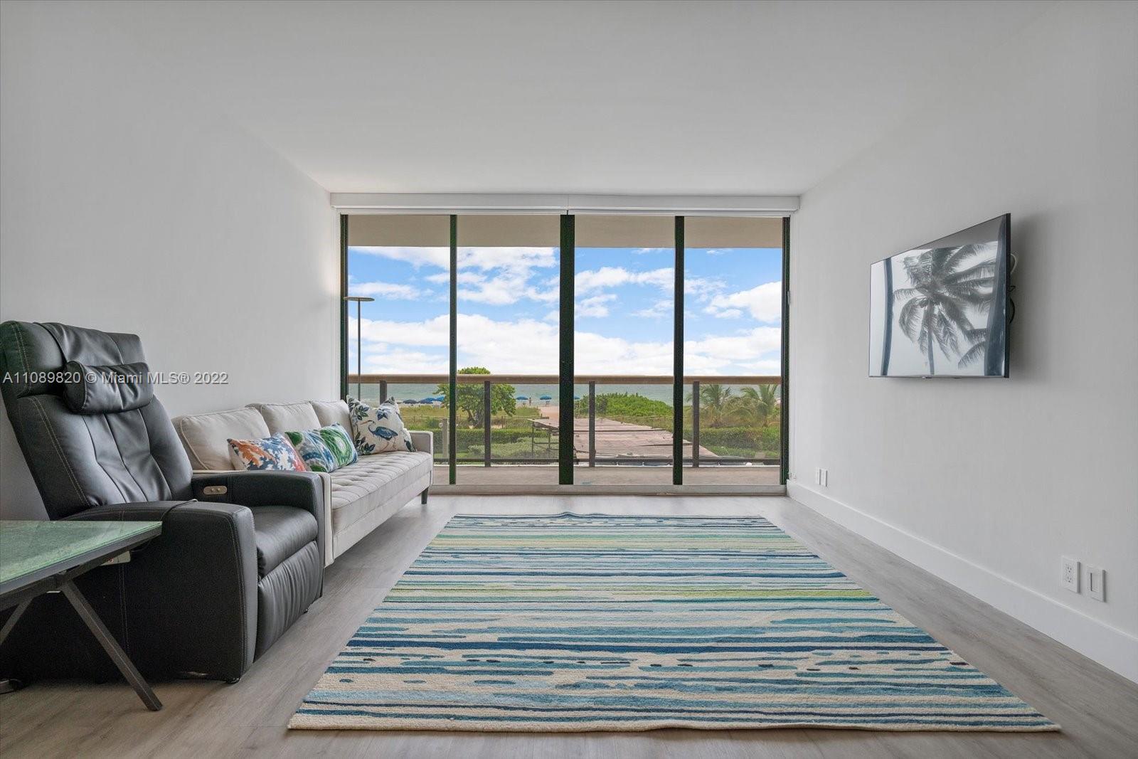 Family Room w/ Direct Ocean Views