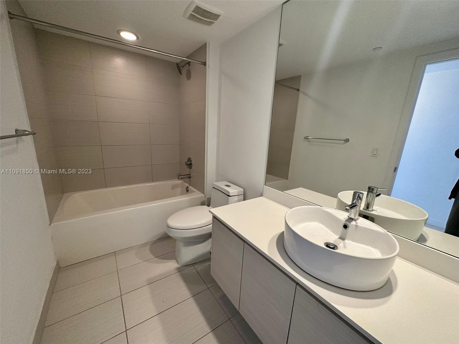 4250 Biscayne Blvd 1505, Miami, Florida 33137, 2 Bedrooms Bedrooms, ,2 BathroomsBathrooms,Residential,For Sale,4250 Biscayne Blvd 1505,A11091850