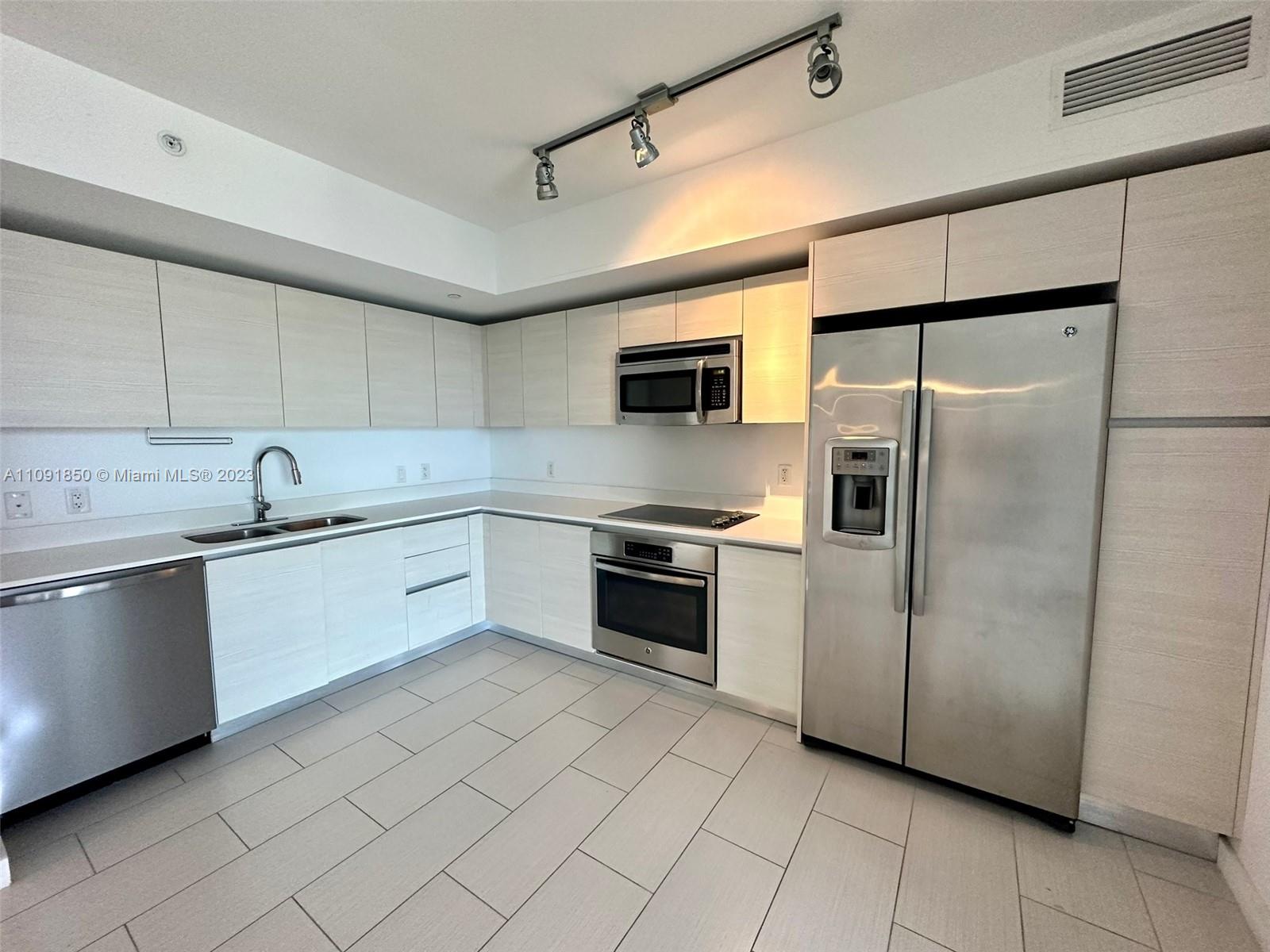 4250 Biscayne Blvd 1505, Miami, Florida 33137, 2 Bedrooms Bedrooms, ,2 BathroomsBathrooms,Residential,For Sale,4250 Biscayne Blvd 1505,A11091850