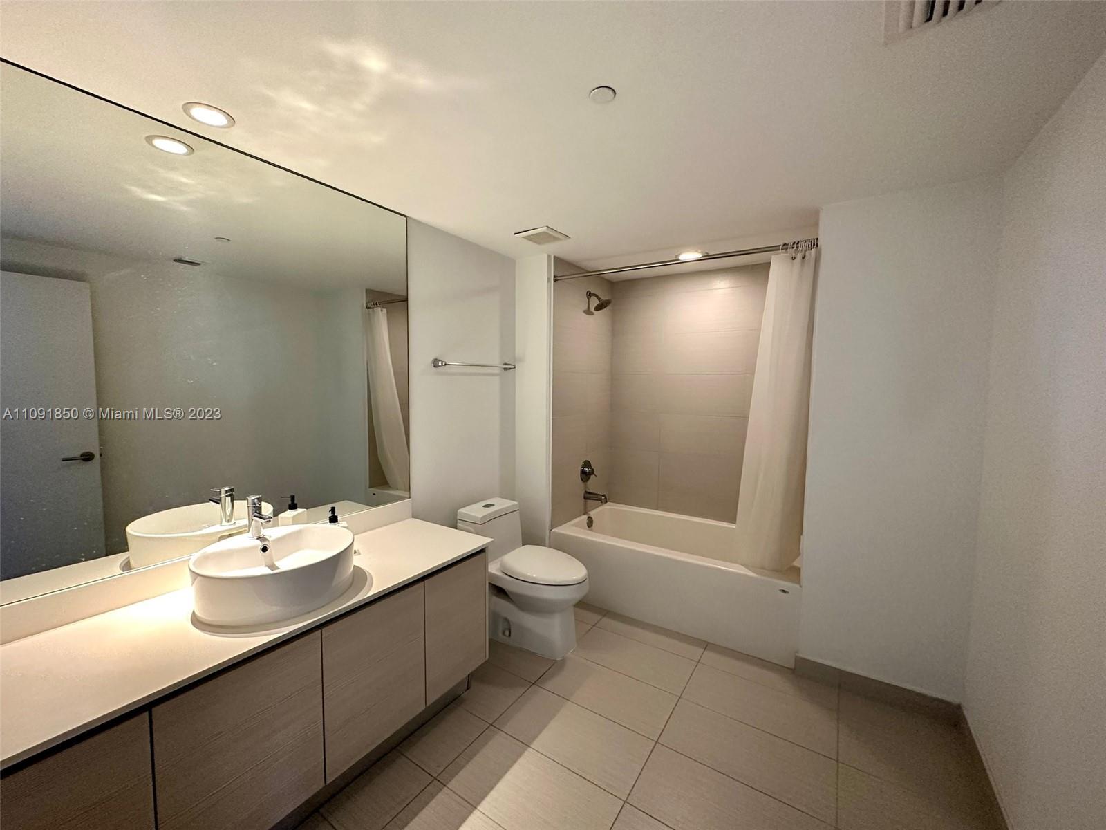 4250 Biscayne Blvd 1505, Miami, Florida 33137, 2 Bedrooms Bedrooms, ,2 BathroomsBathrooms,Residential,For Sale,4250 Biscayne Blvd 1505,A11091850