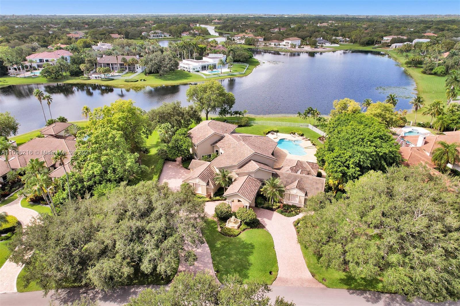 Photo 1 of 2755 Paddock Road in Weston - MLS A11096216