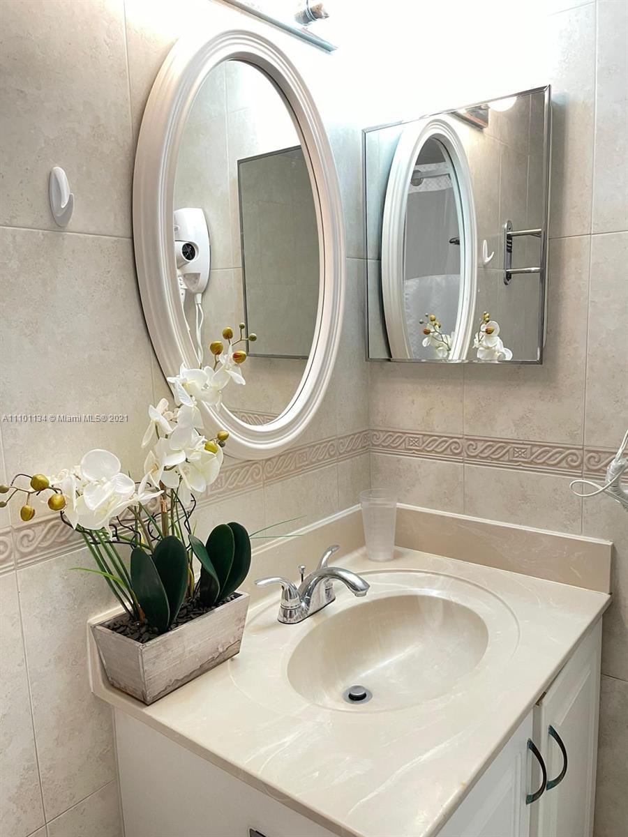 19201 Collins Ave 640, Sunny Isles Beach, Florida 33160, ,1 BathroomBathrooms,Residentiallease,For Rent,19201 Collins Ave 640,A11101134