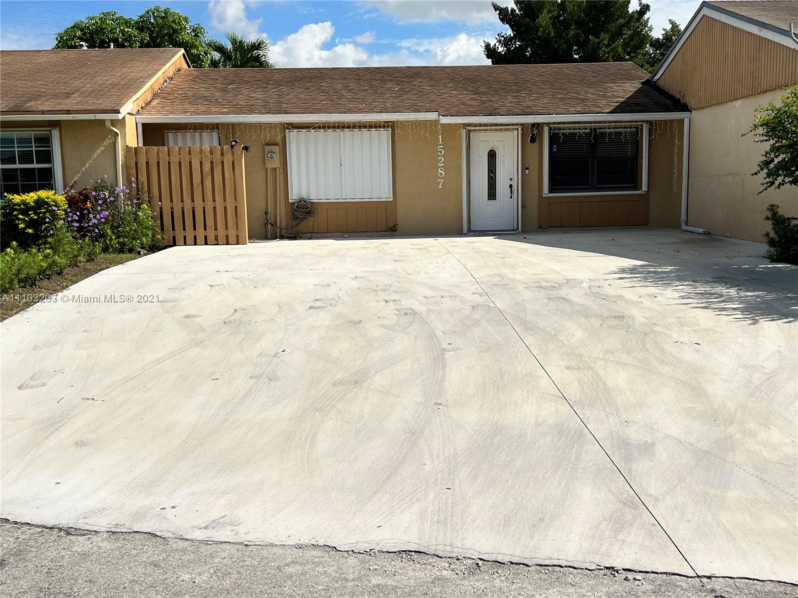 15287 SW 69th Ln, Miami, Florida 33193, 2 Bedrooms Bedrooms, ,1 BathroomBathrooms,Residential,For Sale,15287 SW 69th Ln,A11103203