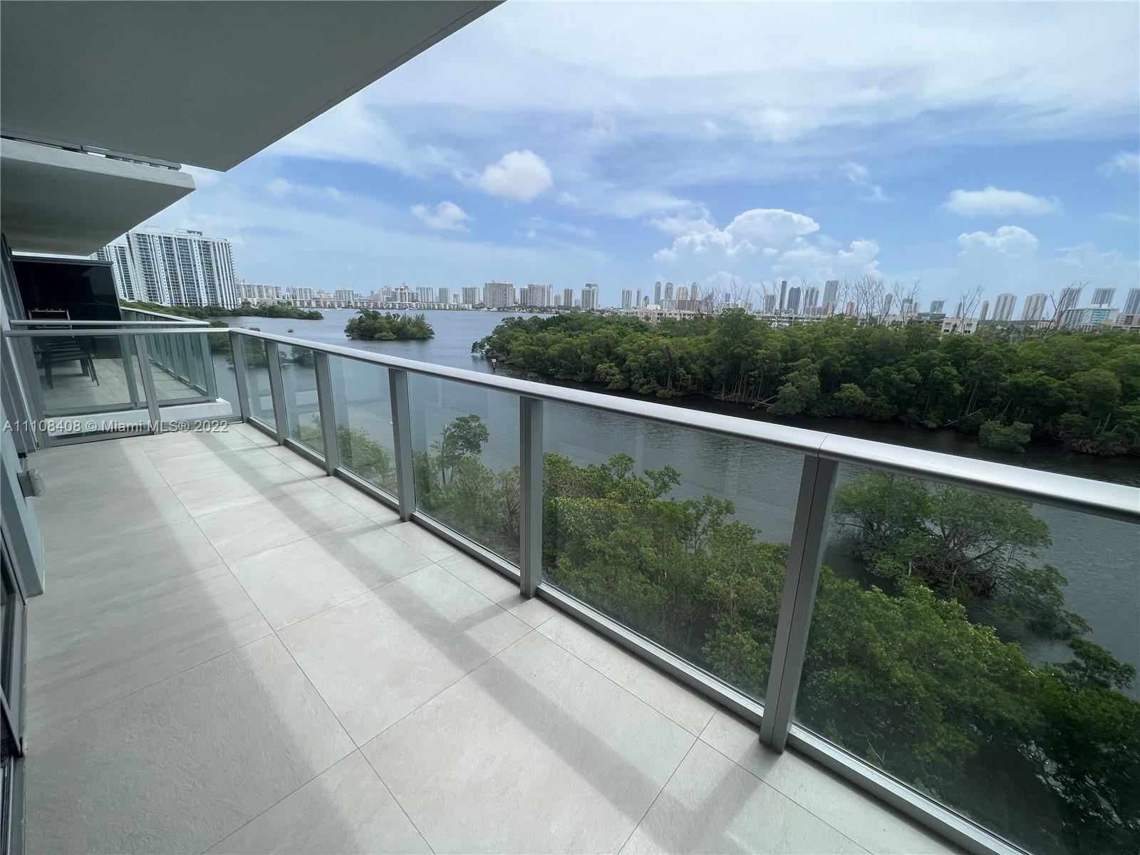 16385 Biscayne Blvd 617, North Miami Beach, Florida 33160, 2 Bedrooms Bedrooms, ,2 BathroomsBathrooms,Residential,For Sale,16385 Biscayne Blvd 617,A11108408
