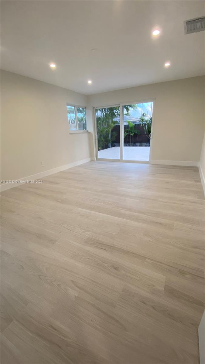 Listing Photo 24