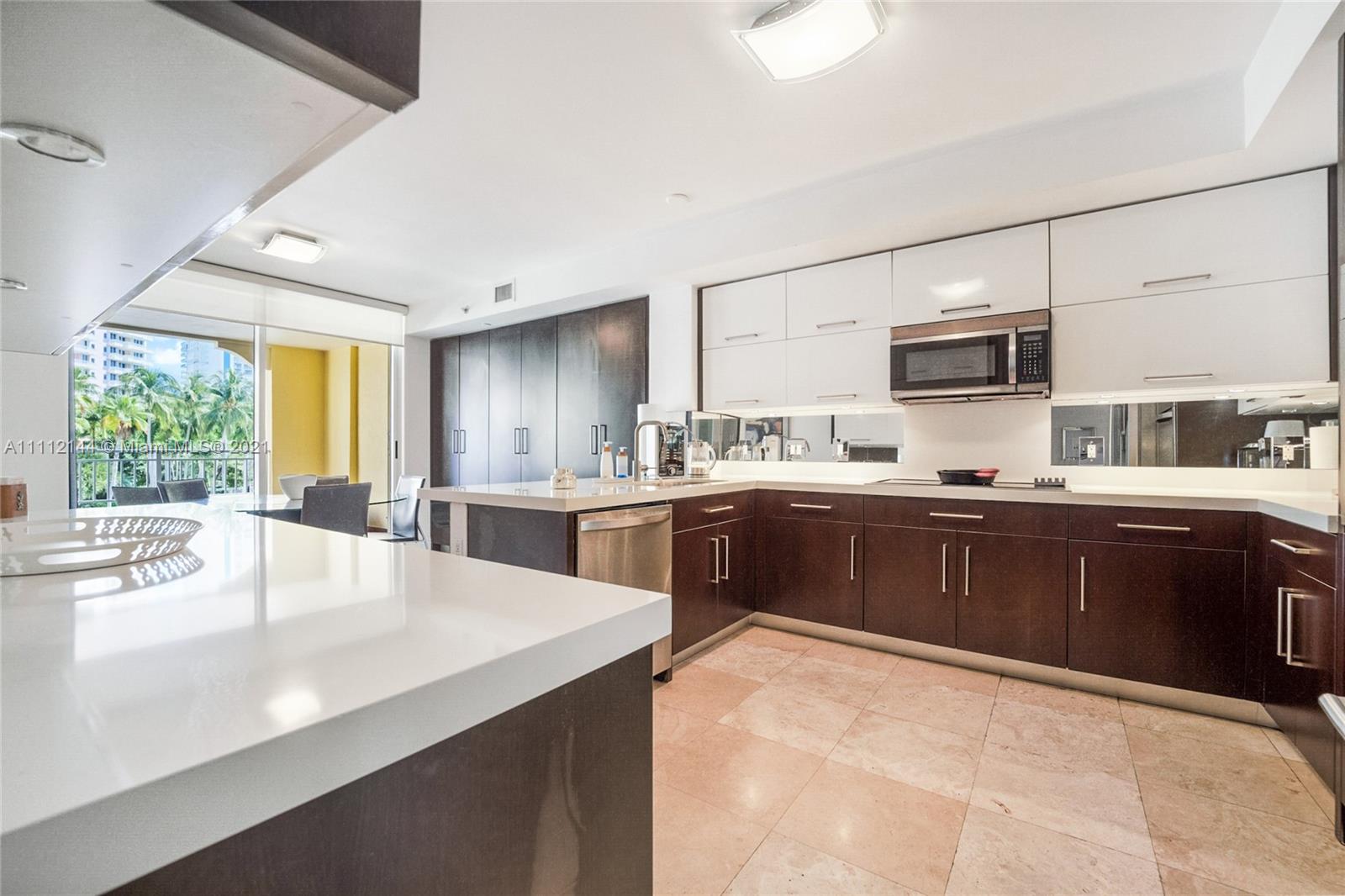 Photo 2 of Ocean Club Lake Tower Apt 310 in Key Biscayne - MLS A11112144