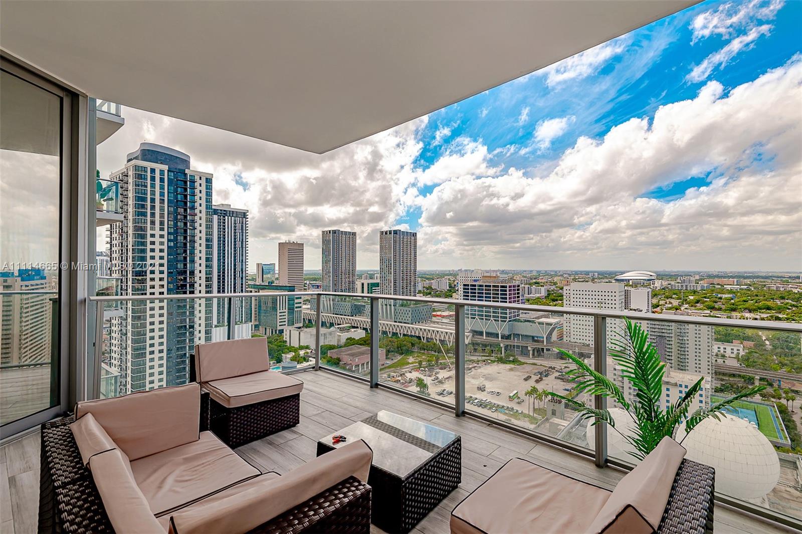851 NE 1st Ave #2706 For Sale A11114665, FL