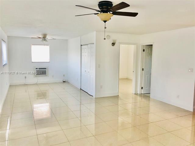 Beautifully updated unit including updated kitchen and bath. Move in ready, with large closets with ample storage. Located in highly desirable Fort Lauderdale. East of US 1 near all of the most desirable locations in Fort Lauderdale including hotels,ft Lauderdale intl airport,major hwys Just blocks from 17th Street Walking distance to the intracoastal and Rio Vista, and two short miles to beautiful Fort Lauderdale beach. Tropical landscaping throughout development and includes a heated pool, lake with fountain and a BBQ area. Only 4 units per 2-story bldg. Association says 55+