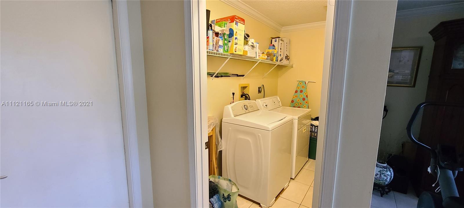 7966 NW 188th Ter, Hialeah, Florida 33015, 5 Bedrooms Bedrooms, ,2 BathroomsBathrooms,Residential,For Sale,7966 NW 188th Ter,A11121165