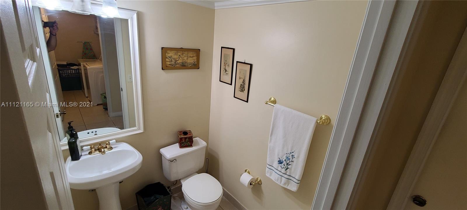 7966 NW 188th Ter, Hialeah, Florida 33015, 5 Bedrooms Bedrooms, ,2 BathroomsBathrooms,Residential,For Sale,7966 NW 188th Ter,A11121165