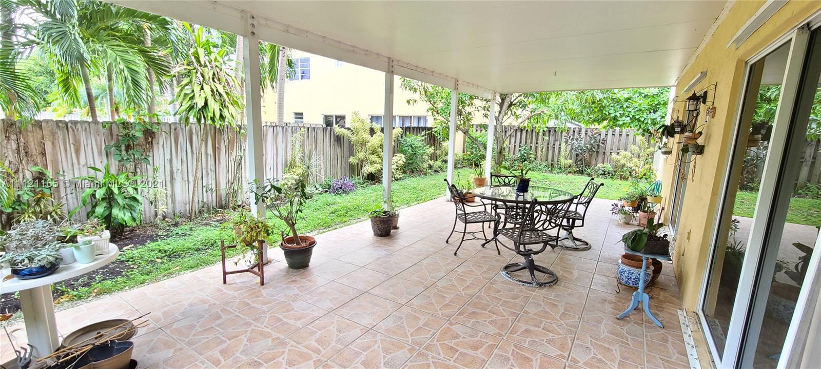 7966 NW 188th Ter, Hialeah, Florida 33015, 5 Bedrooms Bedrooms, ,2 BathroomsBathrooms,Residential,For Sale,7966 NW 188th Ter,A11121165