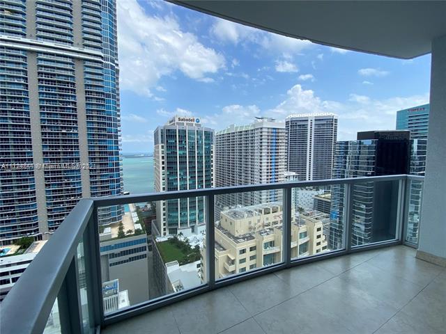 1/1/1 in the heart of Brickell. Unit has marble flooring, Kitchen features stainless steel appliances. Very nice city and Bay views. Building has all the amenities: billiard room, pool, spa, kids room, gym, etc. 
Walking distance to restaurants, shops and Brickell City Centre. Unit will be available as of December 10th 2021.