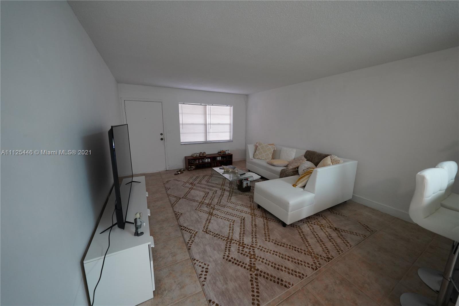 4011 N Meridian Ave #15 For Sale A11125446, FL