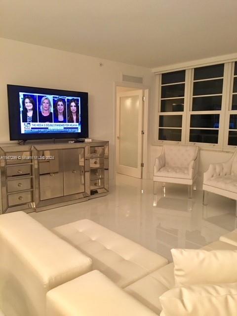100  LINCOLN RD #711 For Sale A1947299, FL