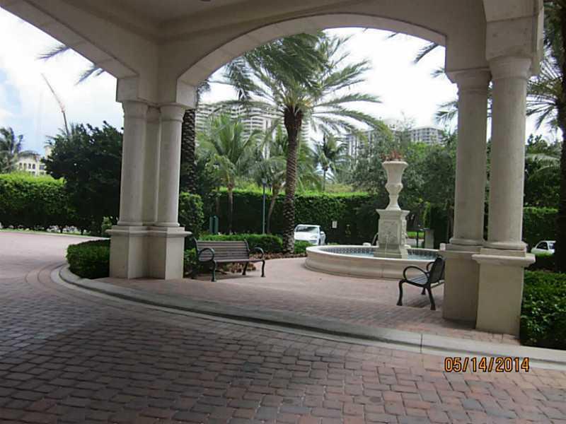 Aventura, FL 33180,20000 E COUNTRY CLUB DR #801