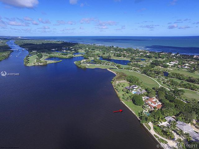 36 Riverview Road, Hobe Sound, FL 33455