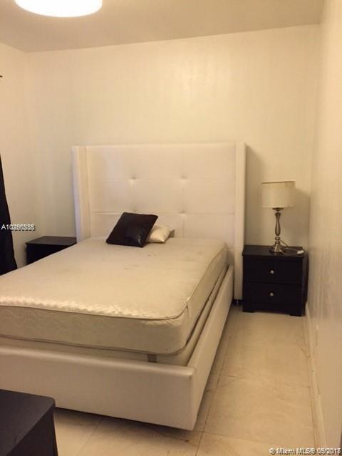 842 Meridian Ave 1B