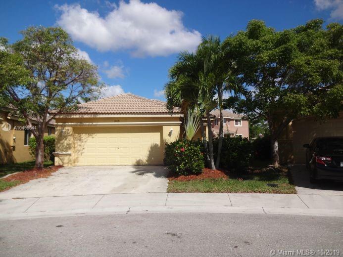 1019 Bamboo Ln, Weston, FL 33327