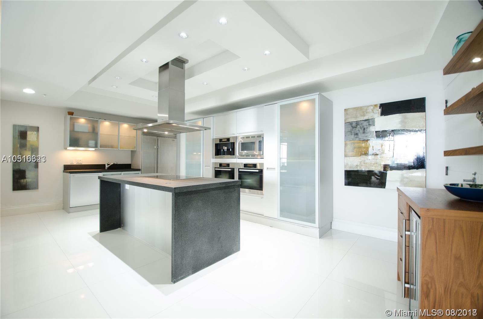 Sunny Isles Beach, FL 33160,18201 Collins Ave #1206