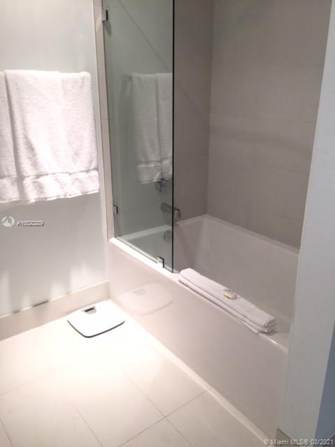 2602 E Hallandale Beach 2008A, Hallandale Beach, Florida 33009, 1 Bedroom Bedrooms, ,1 BathroomBathrooms,Residentiallease,For Rent,2602 E Hallandale Beach 2008A,A10520289