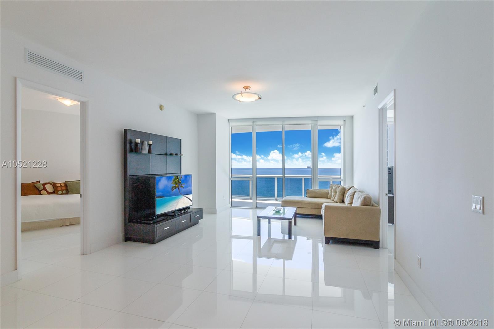 Sunny Isles Beach, FL 33160,15901 Collins Ave #1807