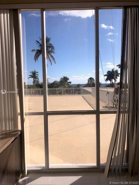 Key Biscayne, FL 33149,881 Ocean Dr #L2