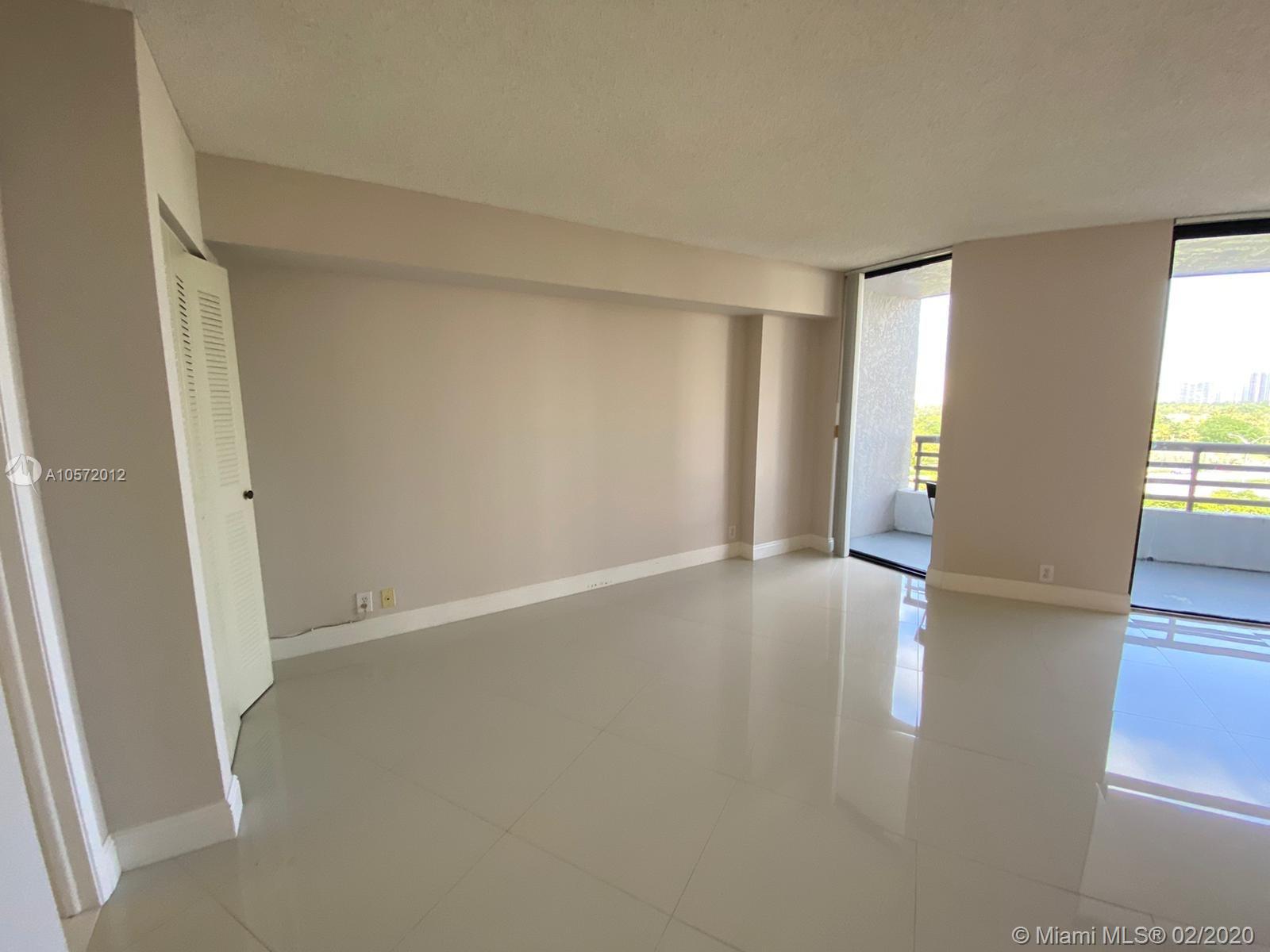 Aventura, FL 33180,3300 NE 191st St #810