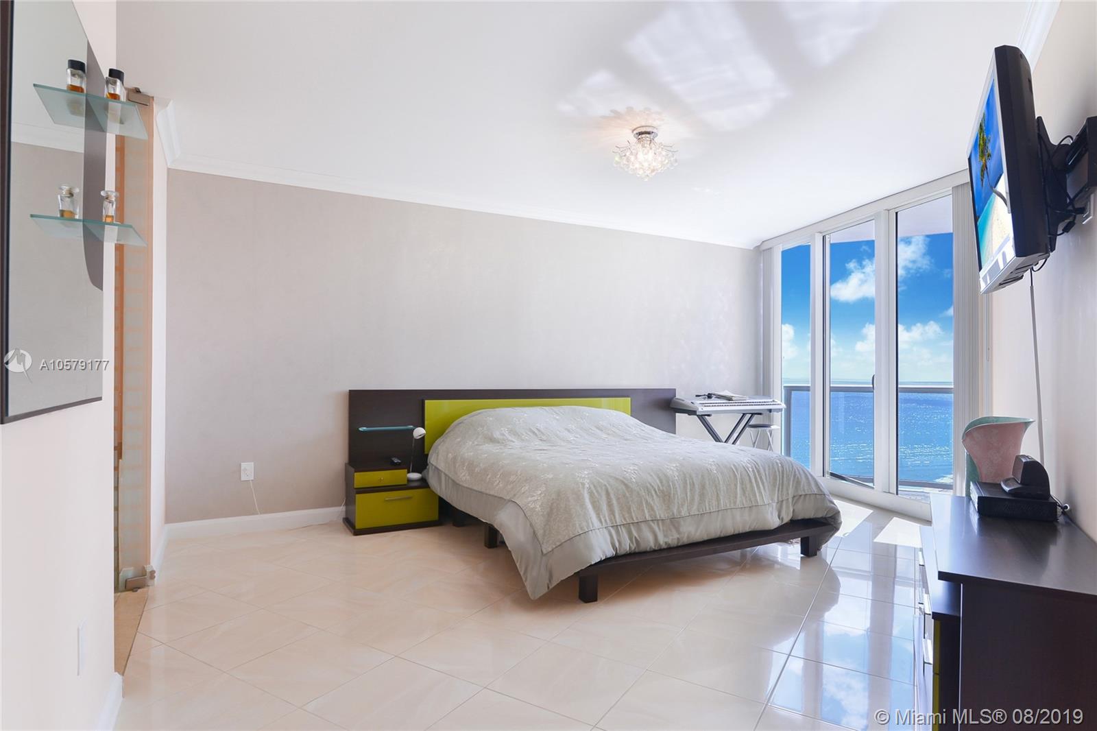 Sunny Isles Beach, FL 33160,19333 Collins Ave #2509