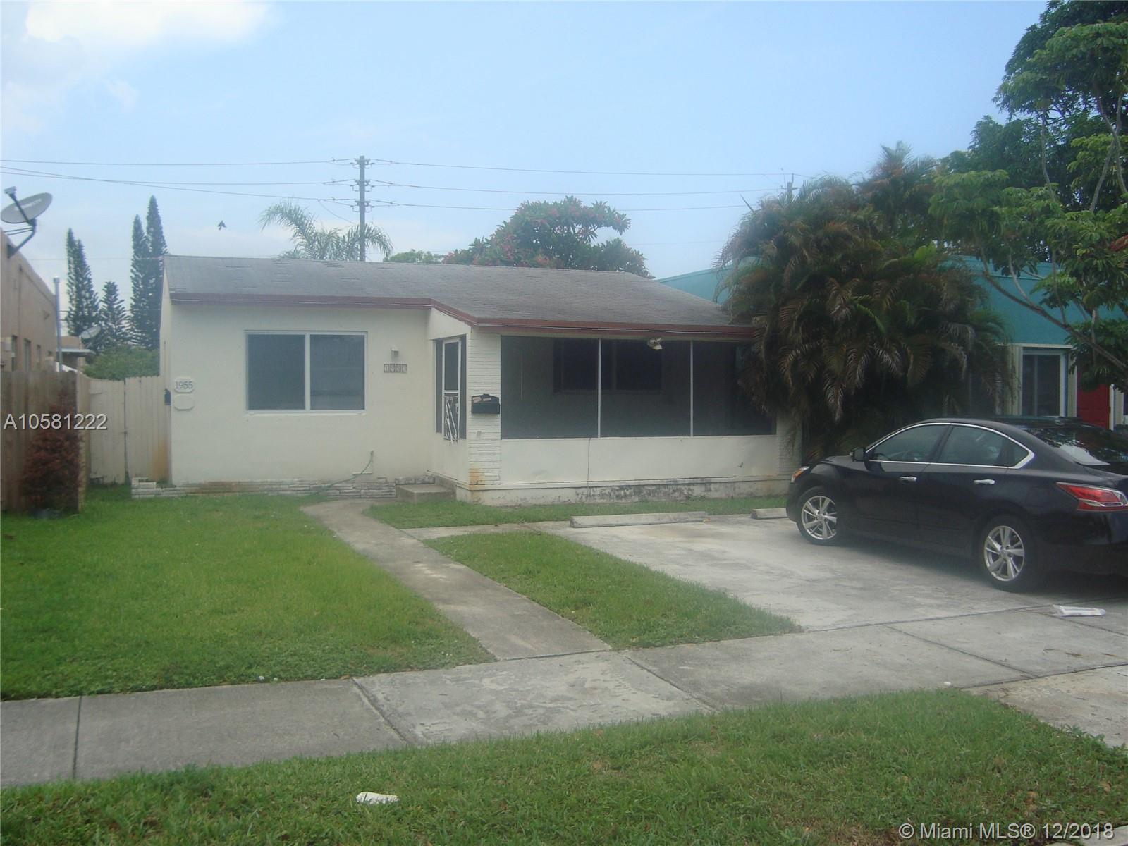 1953 Pierce St, Hollywood, FL 33020