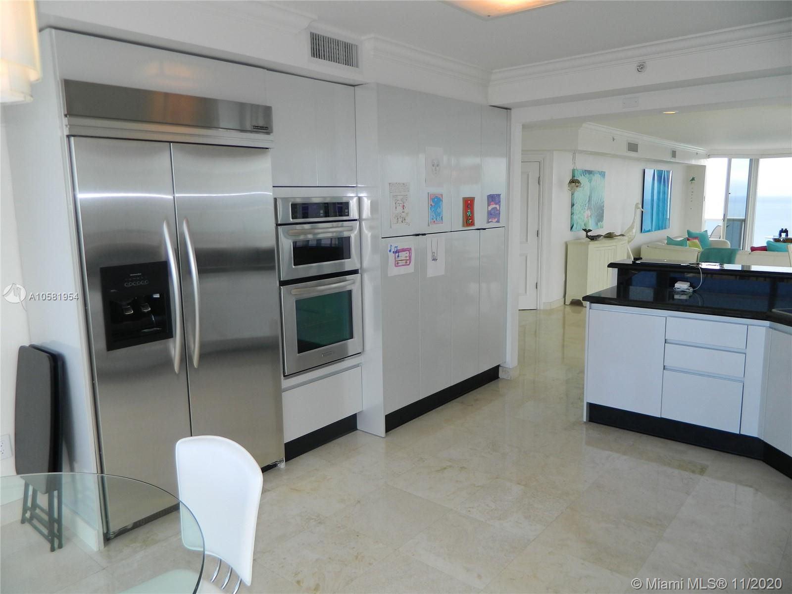 Sunny Isles Beach, FL 33160,17555 Collins Ave #2601