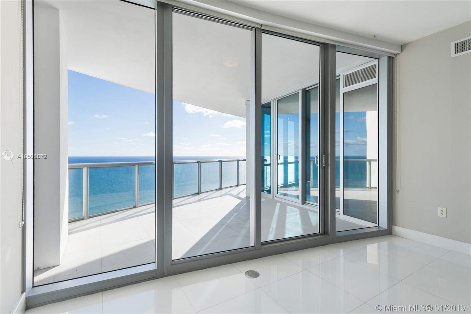 17121 Collins Ave #4204, Sunny Isles Beach, FL 33160