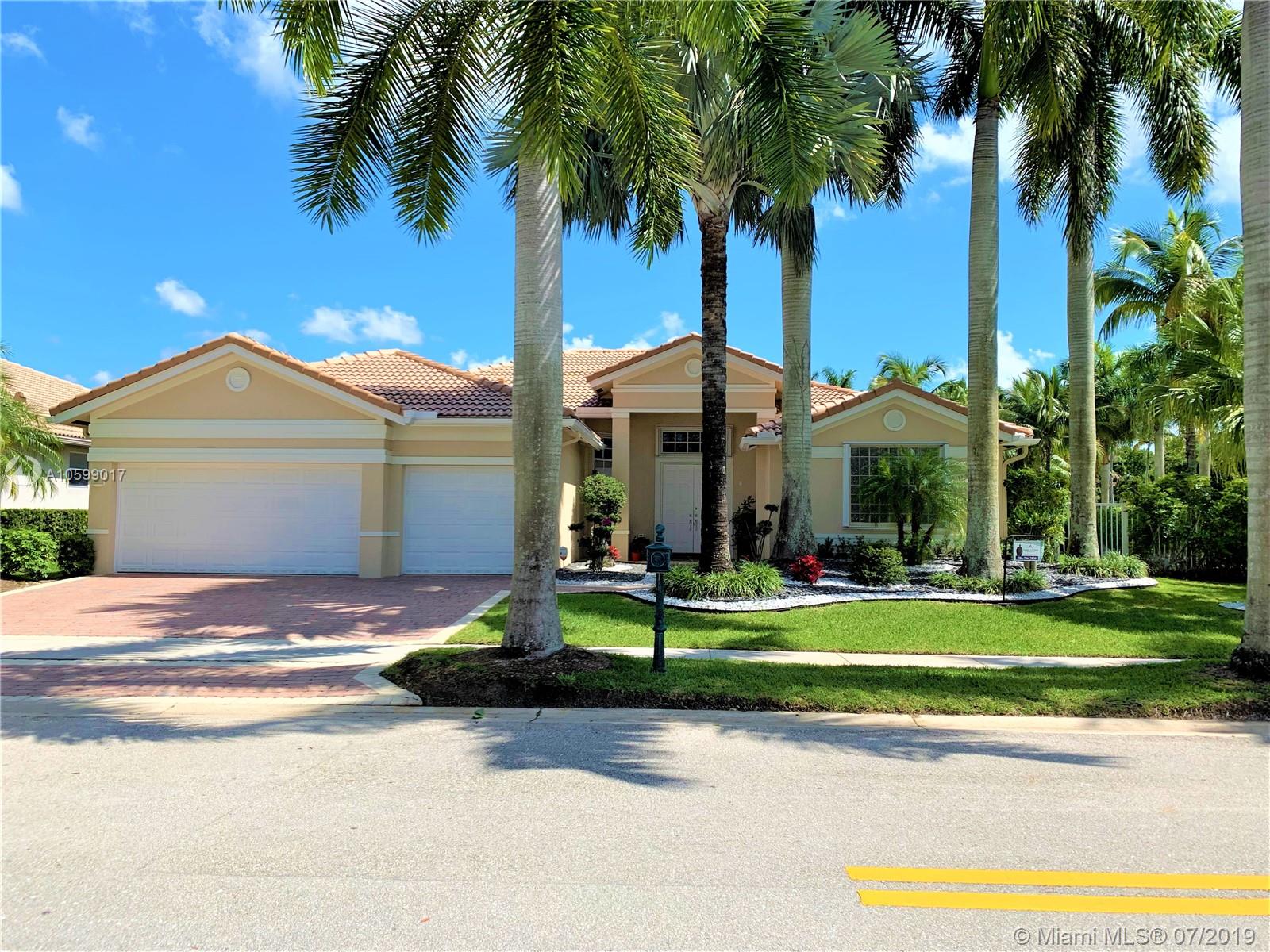 1605 Victoria Pointe Ln, Weston, FL 33327