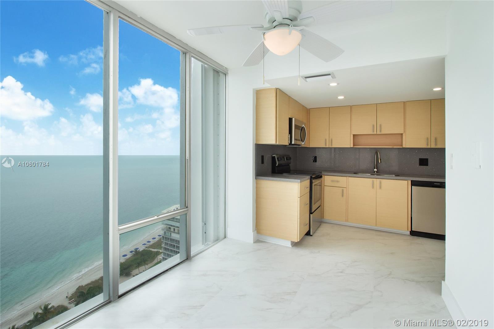 Key Biscayne, FL 33149,881 Ocean Dr #23D