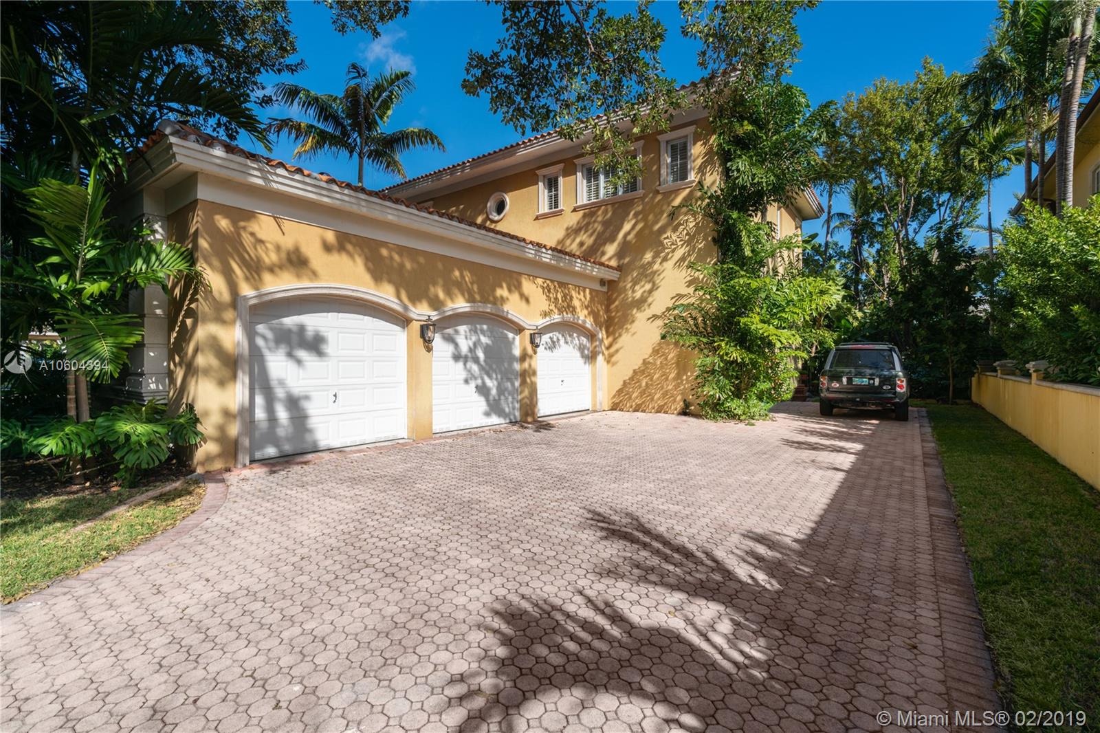 Key Biscayne, FL 33149,471 N Mashta Dr