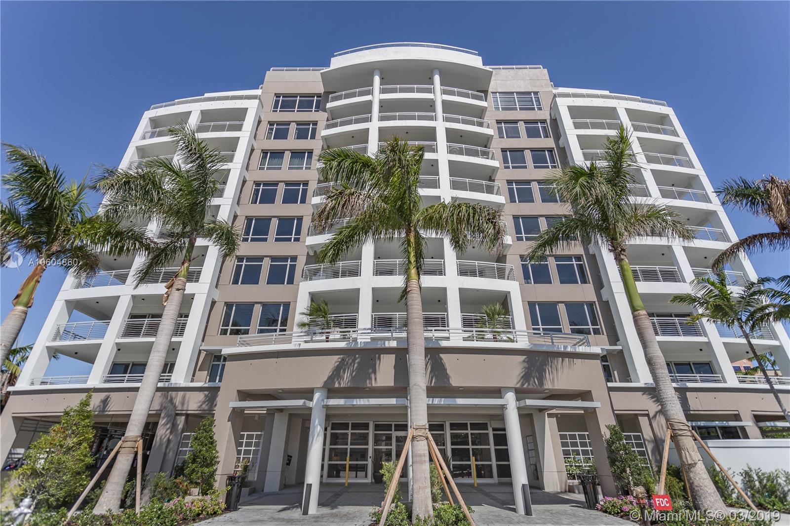 327 E Royal Palm Rd #201, Boca Raton, FL 33432