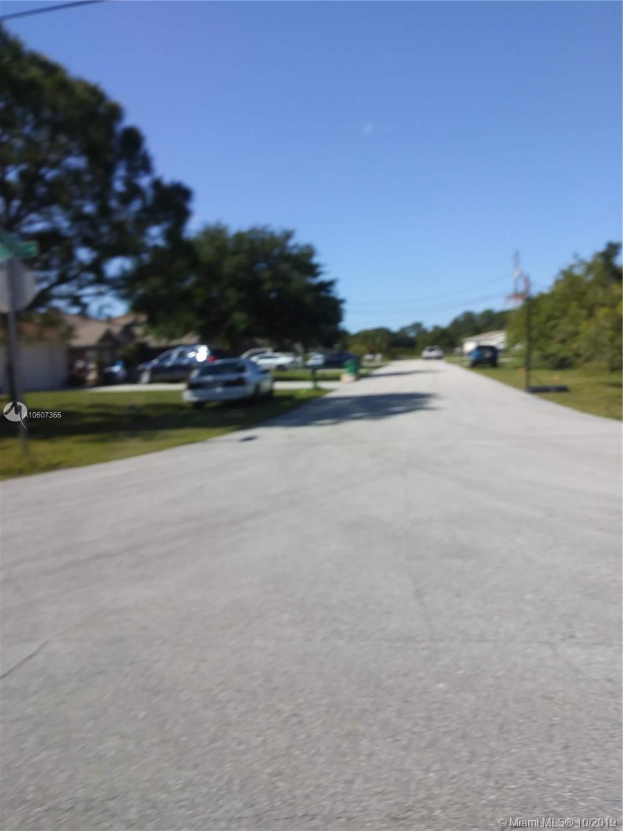 Port St. Lucie, FL 34986-3827,5850 FOGEL CT