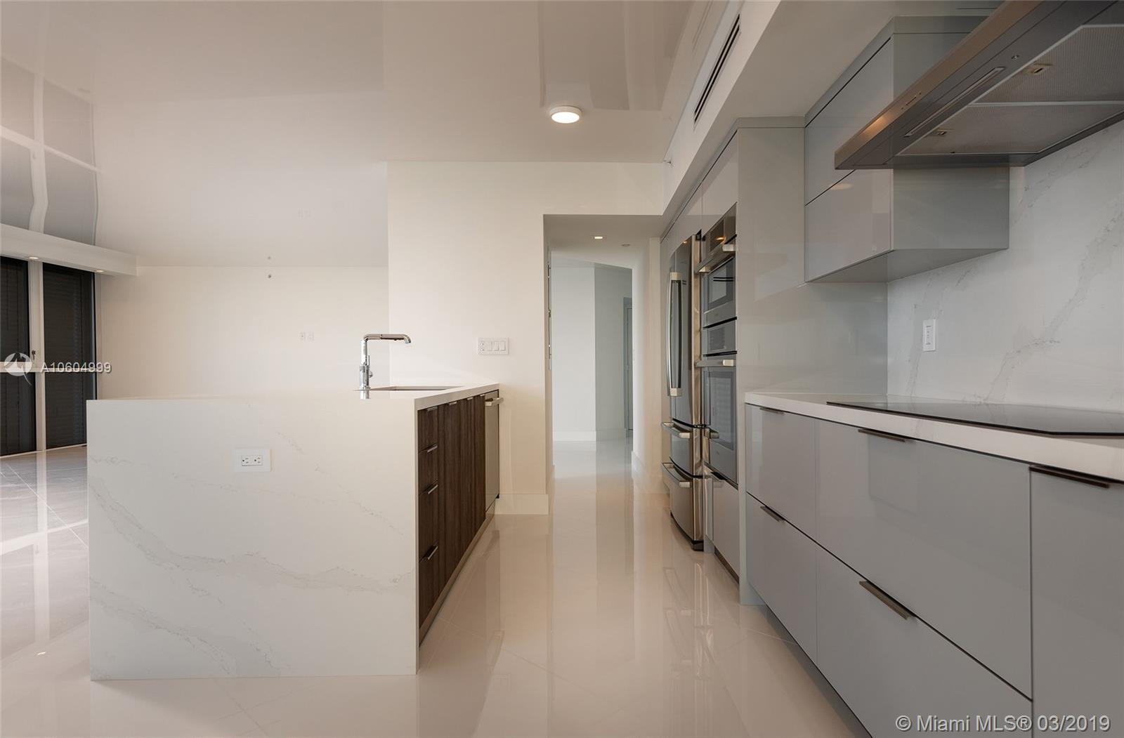 Sunny Isles Beach, FL 33160,16485 Collins Ave #2536