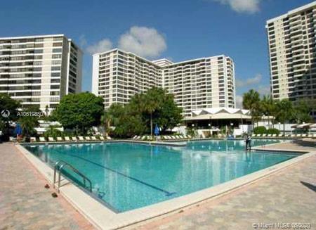 2500 PARKVIEW DR #816, Hallandale Beach, FL 33009