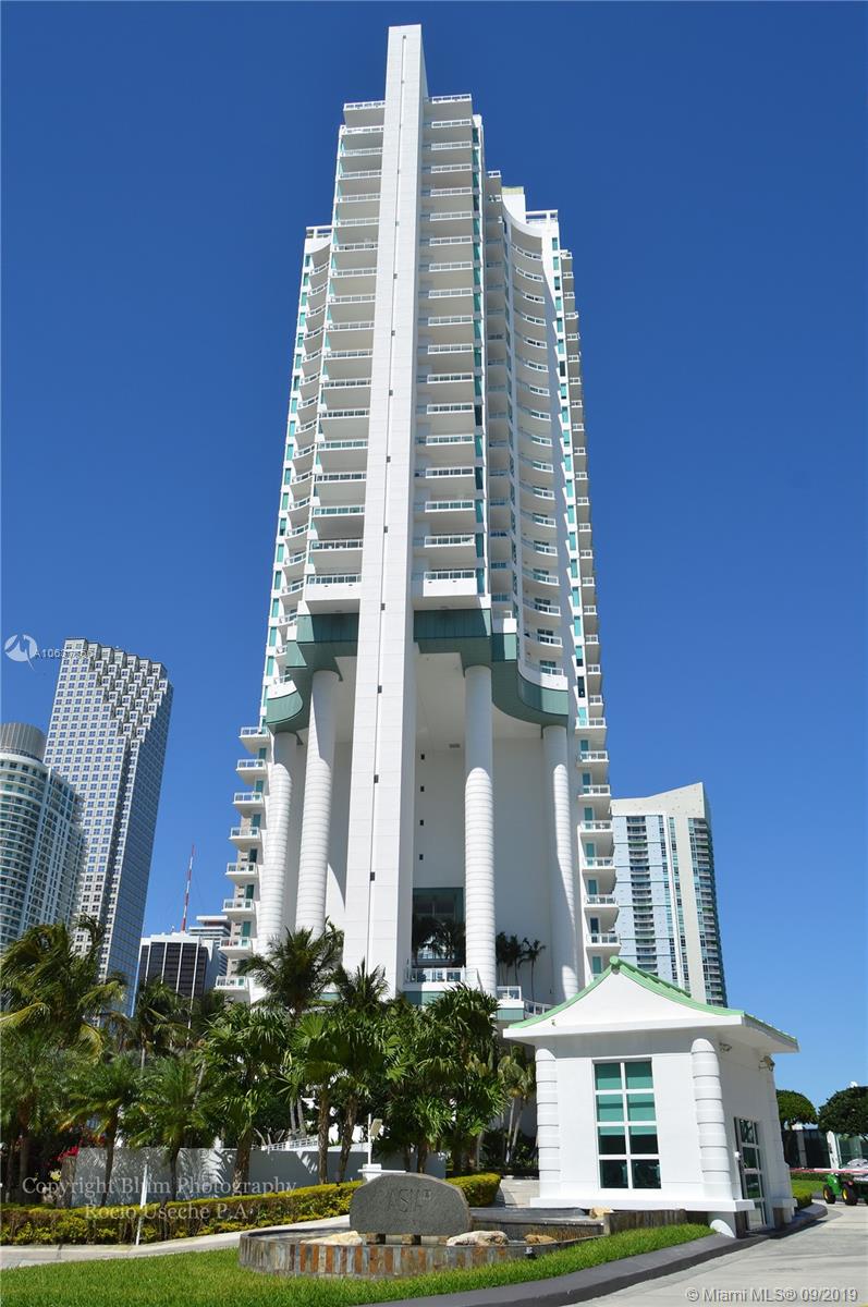 Miami, FL 33131,900 Brickell Key Blvd #901