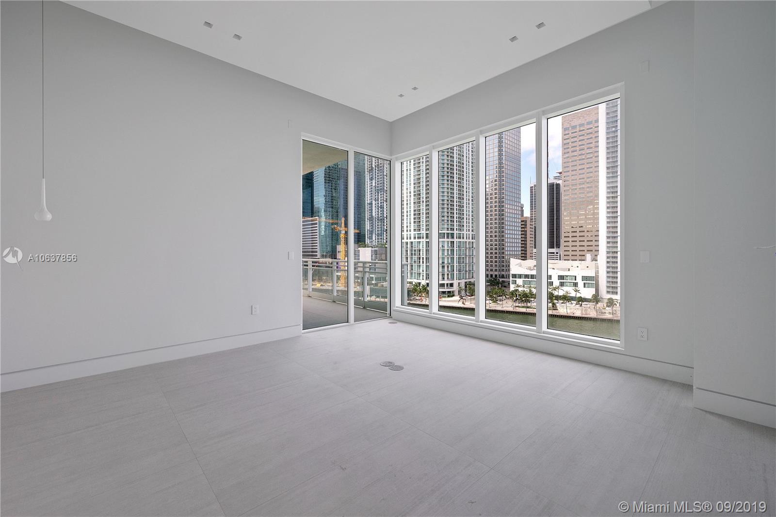 Miami, FL 33131,900 Brickell Key Blvd #901