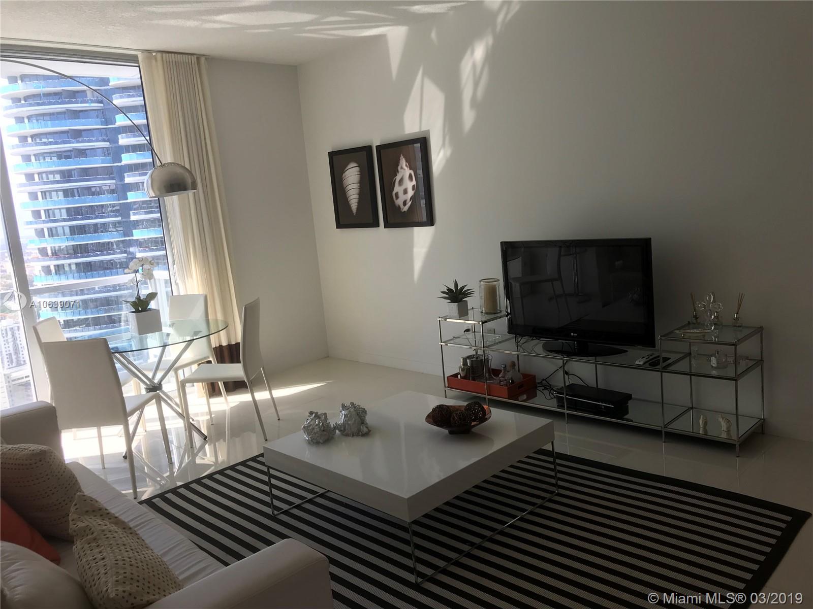 Miami, FL 33131,1060 Brickell Ave #4011