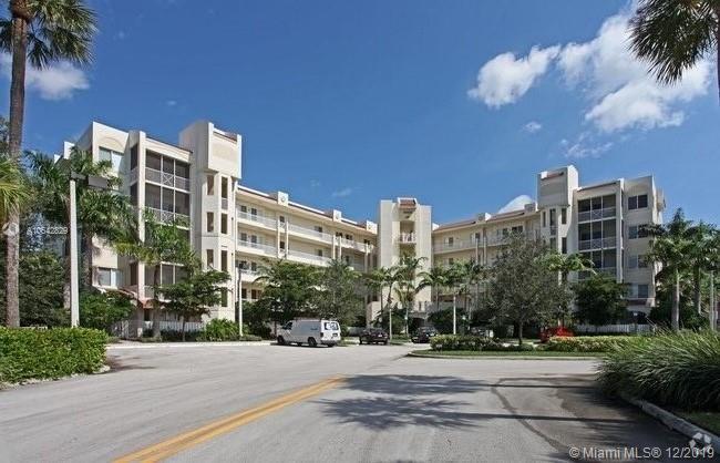 Pompano Beach, FL 33069,3500 Oaks Clubhouse Dr #301