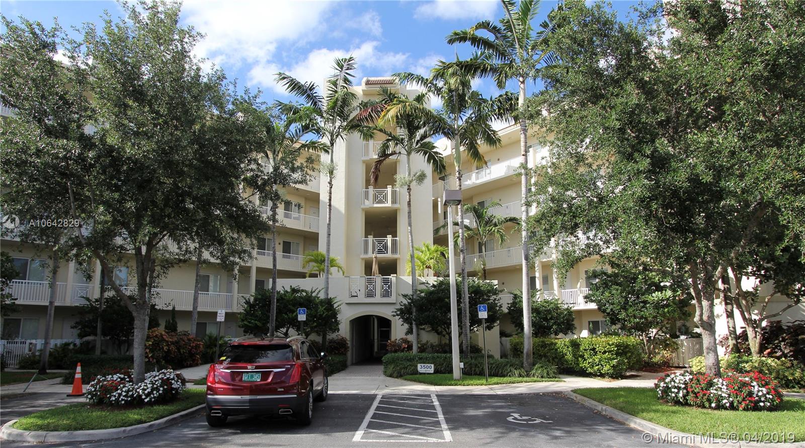 Pompano Beach, FL 33069,3500 Oaks Clubhouse Dr #301