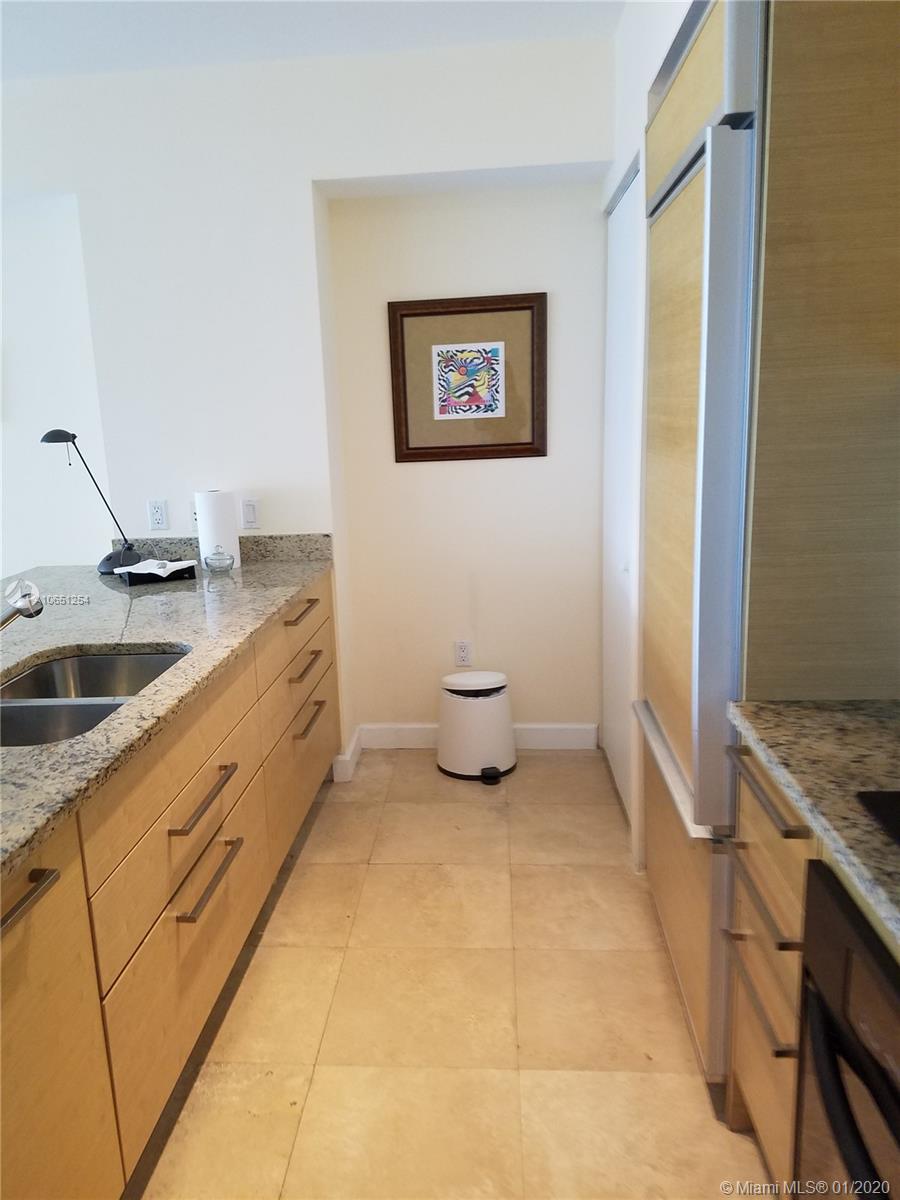 Hallandale Beach, FL 33009,1830 S Ocean Dr #1812