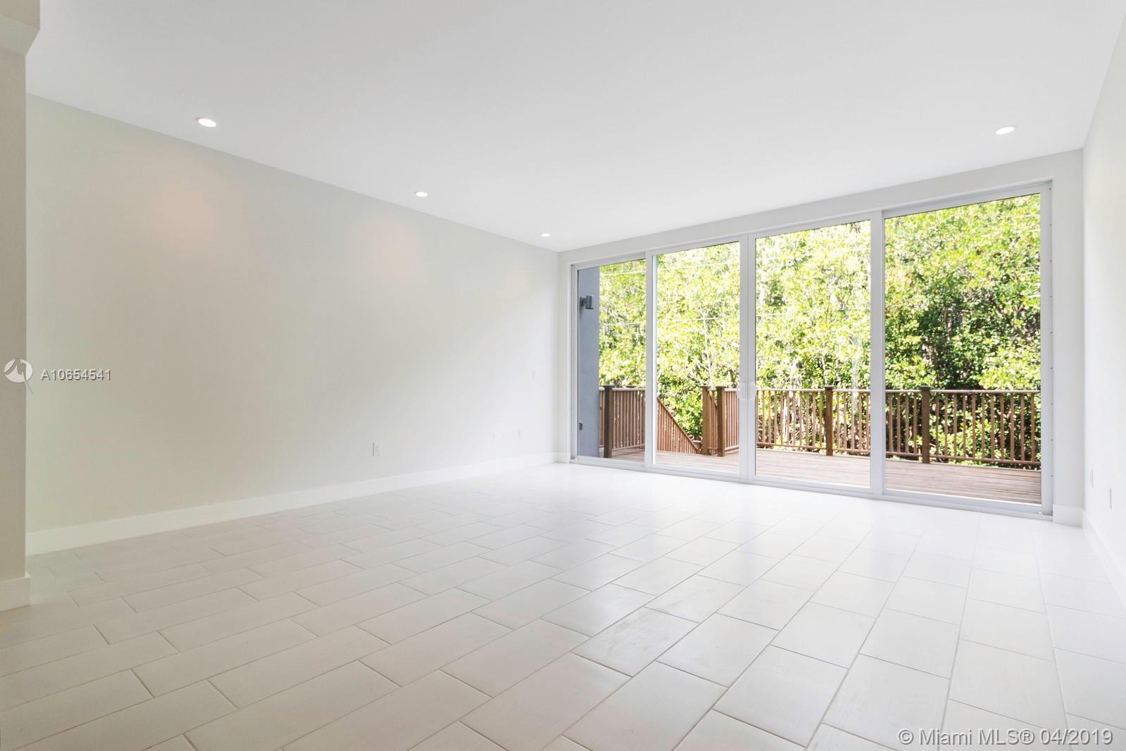 North Miami, FL 33181,2479 NE 135th St