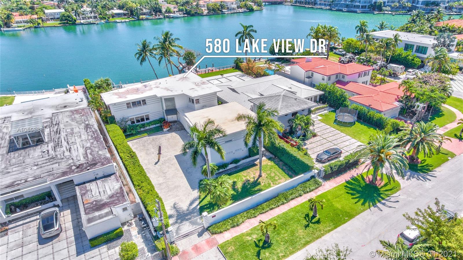 Miami Beach, FL 33140,580 Lakeview Dr